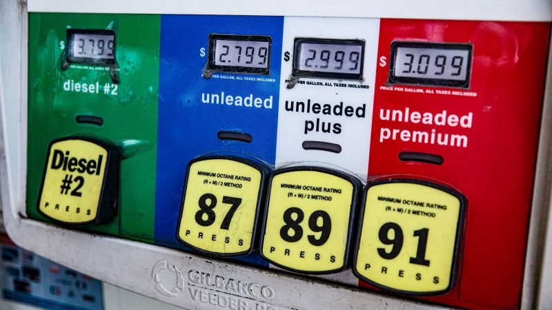 Oil Prices Fall: The Worst Impact on Global Markets